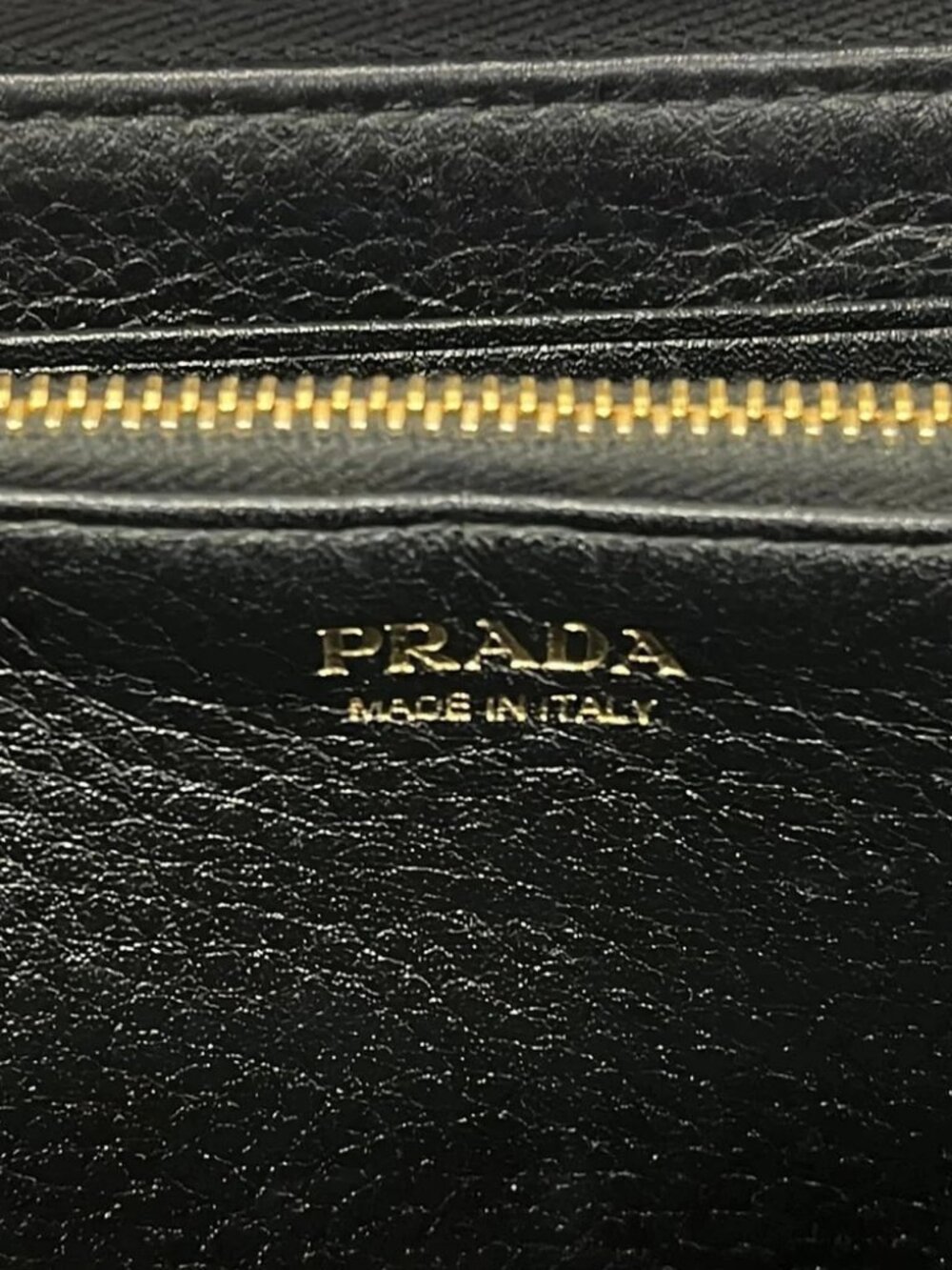 PRADA - Black Leather Long Wallet - Picture 5 of 6